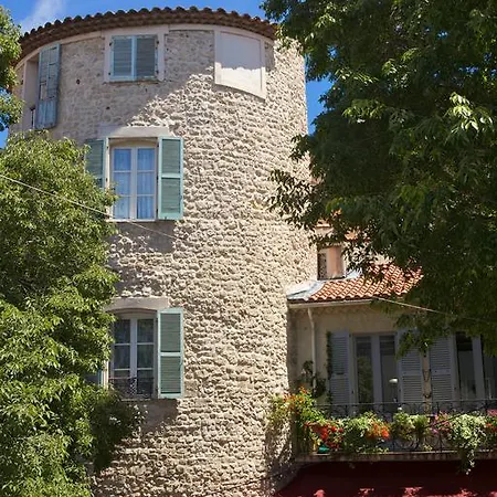 Apartment 15 Cours Massena