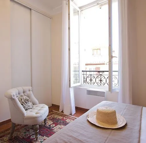 Apartament 15 Cours Massena