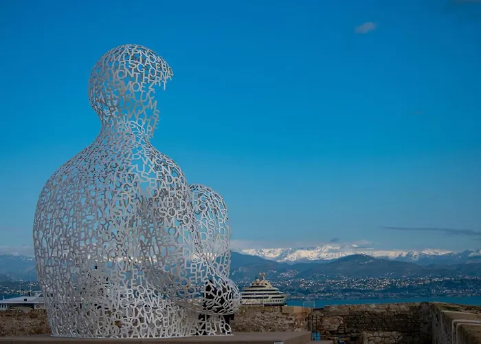 Lägenhet 15 Cours Massena Antibes