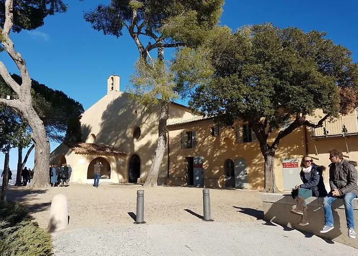 15 Cours Massena Apartman *